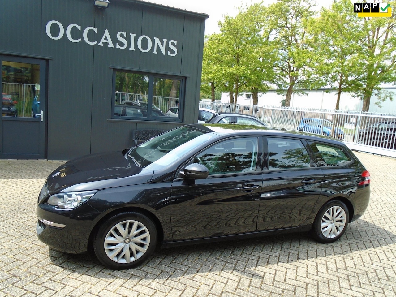 Peugeot 308 SW - 1.2 PureTech Blue Lease 1.2 PureTech Blue Lease - AutoWereld.nl
