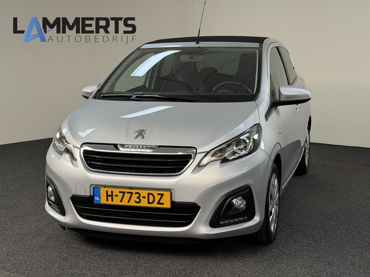 Peugeot 108 - 1.0 e-VTi Active TOP! Cabriodak Airco / Carplay / Camera / December 2019 - AutoWereld.nl