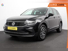 Volkswagen Tiguan - 1.5 TSI 150pk Automaat Life Navigatie Apple Carplay/Android Auto Climate Control Digitale