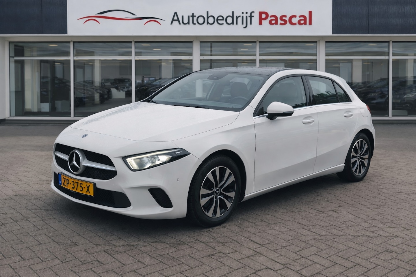 Mercedes-Benz A-klasse - 160 Business- Panoramadak - Carplay - NAP! - AutoWereld.nl