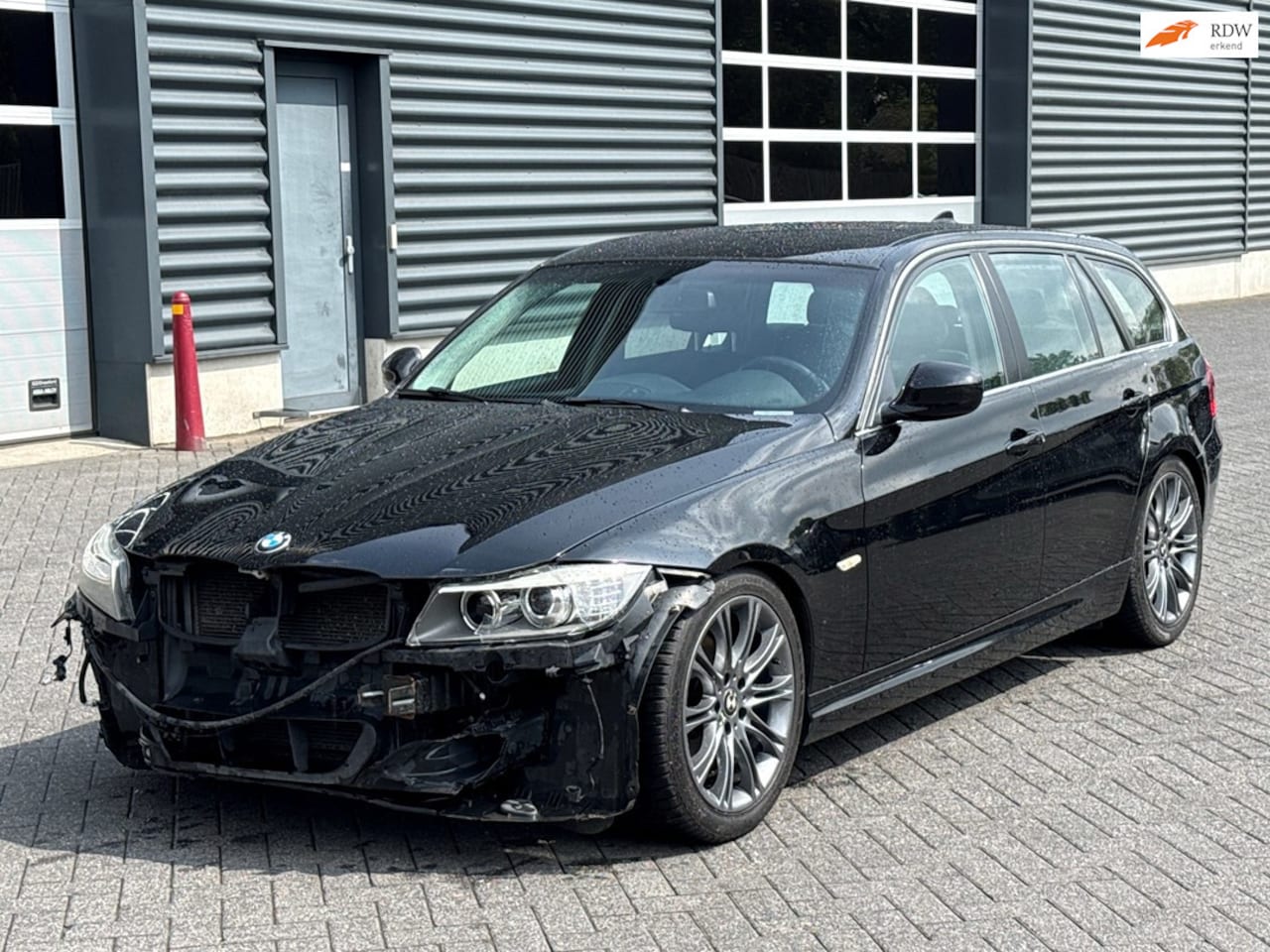 BMW 3-serie Touring - 325i Business Line 325i Business Line, navigatie, airco - AutoWereld.nl