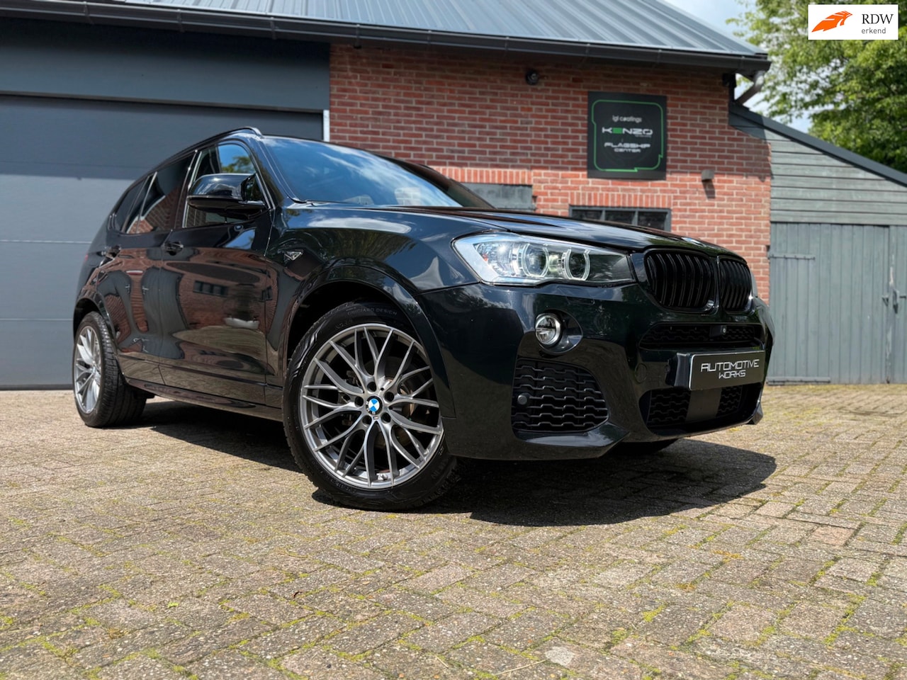 BMW X3 - XDrive35i Pano l Carbon l Harman Kardon | HUD | Apple CarPlay | Sfeerverlichting - AutoWereld.nl