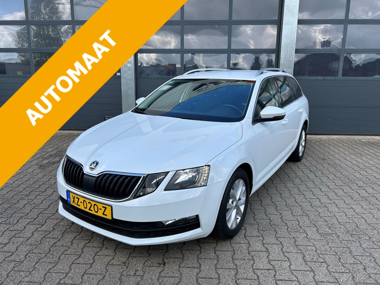 Skoda Octavia Combi - 1.0 TSI Greentech 115pk DSG-7 Ambition Business - AutoWereld.nl