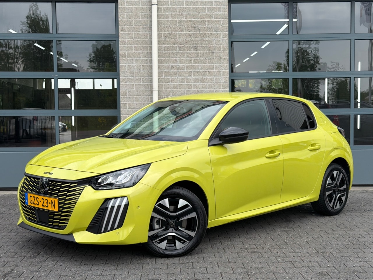 Peugeot 208 - Hybrid 100 e-DCS6 Allure|CAMERA| - AutoWereld.nl