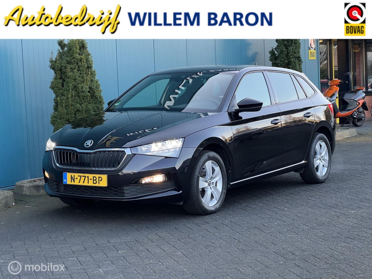 Skoda Scala - 1.0 TSI Sport Business NAV.VIA.CARPLAY/ANDROID | CRUISE | LED | PDC | ECC | LMV 1'EIG - AutoWereld.nl