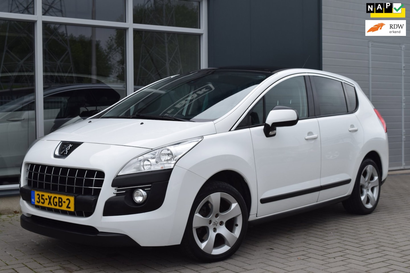 Peugeot 3008 - 1.6 THP Active | Clima | Cruise | NAP + APK 6-2027 - AutoWereld.nl
