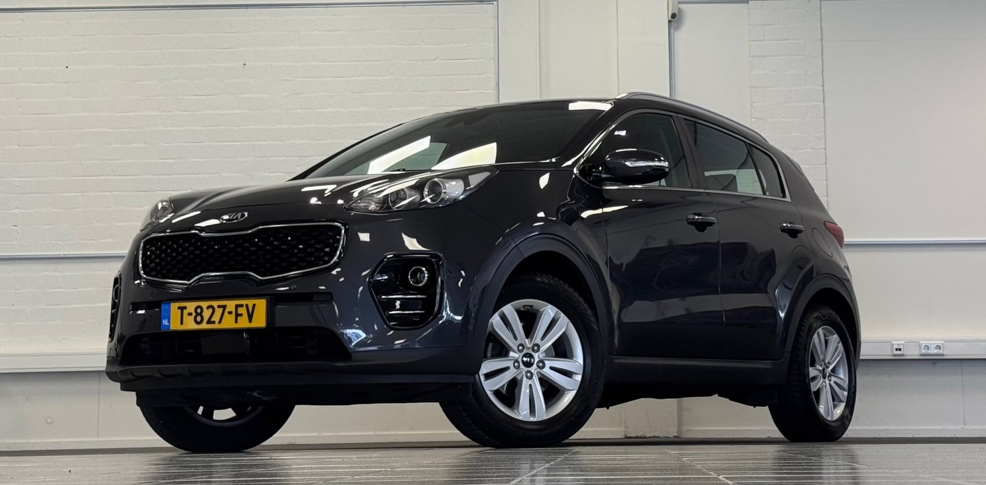 Kia Sportage - 1.6 GDI First Edition Navigatie Parkeerhulp Nieuwe APK Mooi! - AutoWereld.nl