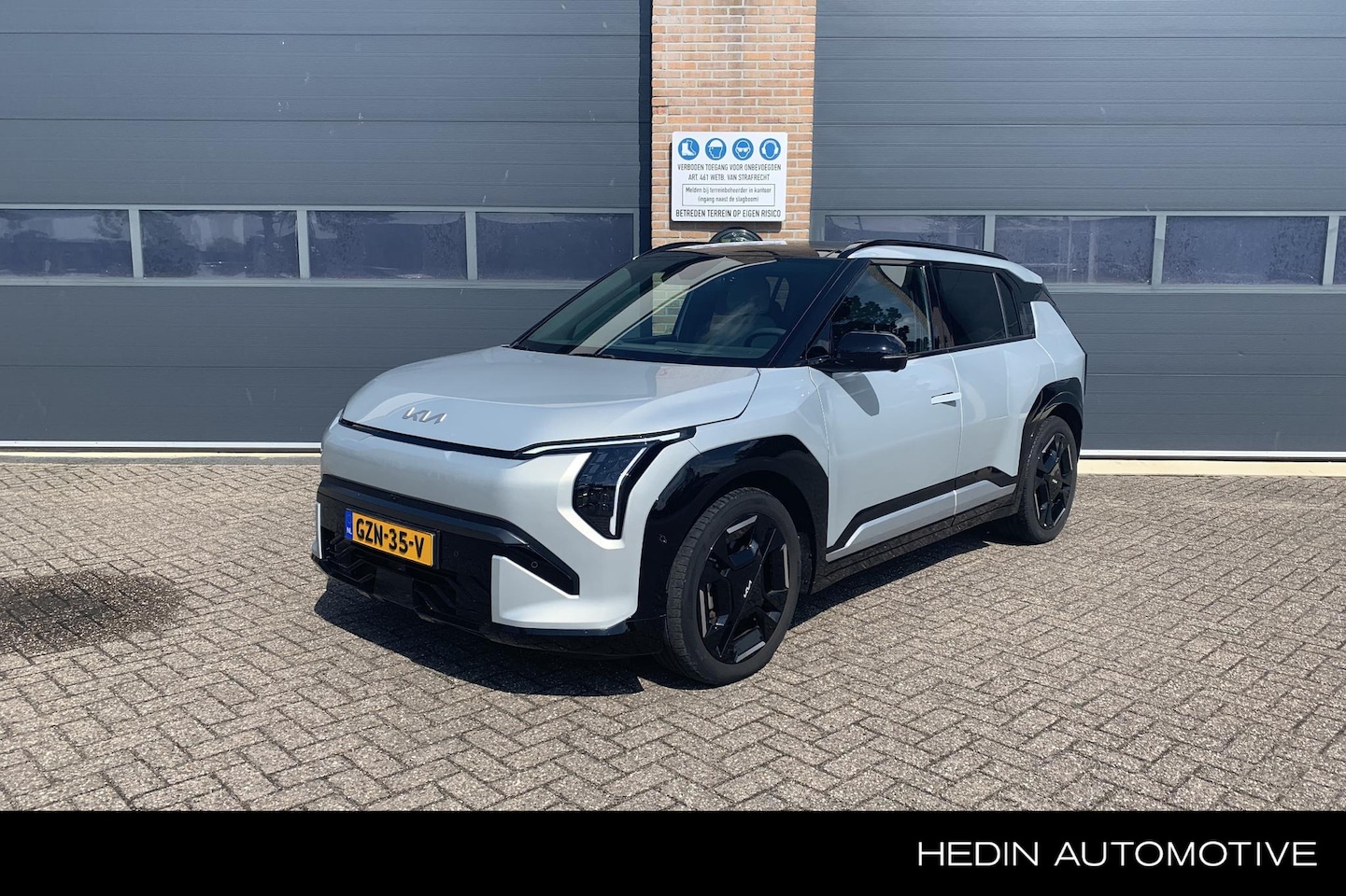 Kia EV3 - GT-PlusLine 81.4 kWh Schuif-/Kanteldak | Stoel-en-Stuurverwarming | Stoelventilatie | Memo - AutoWereld.nl