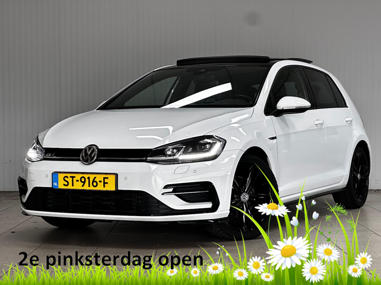 Volkswagen Golf - 1.5 TSI Highline R-Line/ Trekhaak/ 150pk!/ Panorama-Dak/ Virtual Dashb./ Keyless/ Zwarte-H - AutoWereld.nl