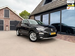 Volkswagen T-Roc - 1.0 TSI Style 64733KM Adaptive Cruise
