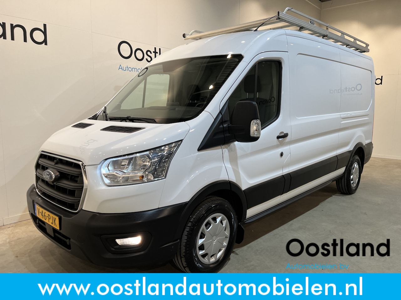Ford Transit - 330 2.0 TDCI L3H2 Trend 130 PK / Euro 6 / Airco / CarPlay / Cruise Control / PDC / Navigat - AutoWereld.nl