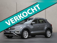Volkswagen T-Roc - 1.5 TSI Style 150PK Automaat | ACC | Keyless | Achteruitrijcamera