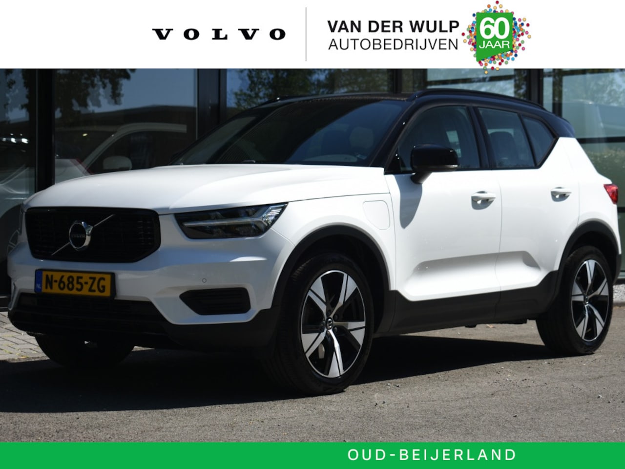 Volvo XC40 - T4 211pk [Plug-in] R-Design | Camera | Climate | Voorruit verwar - AutoWereld.nl