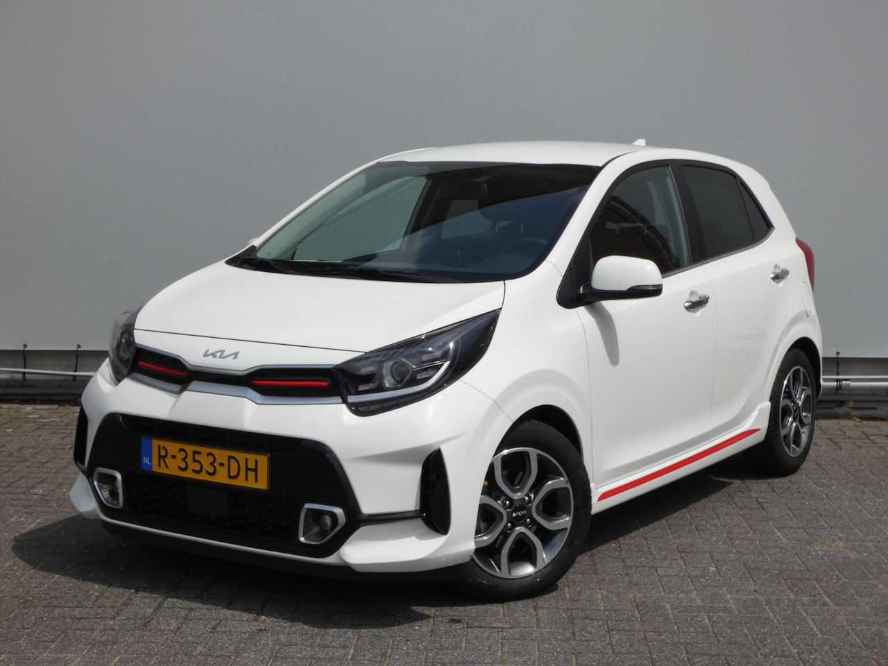 Kia Picanto - 1.0 DPi 67pk 4-zits GT-Line / 10.000 KM !!! - AutoWereld.nl