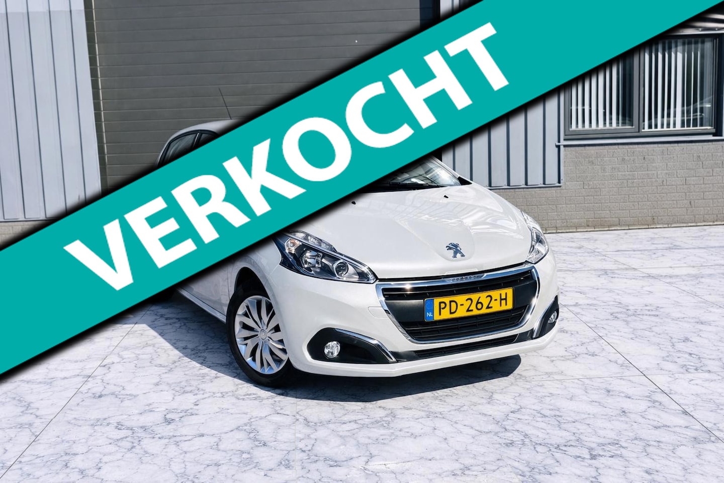 Peugeot 208 - 1.2 PureTech Blue Lion Nieuw Distributie/ Airco/Cruisecontrole/PDC/Navi - AutoWereld.nl
