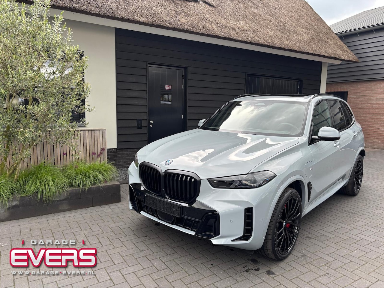 BMW X5 - xDrive50e M-Sport Pro|Pano|H&K|Trekhaak|22"| - AutoWereld.nl