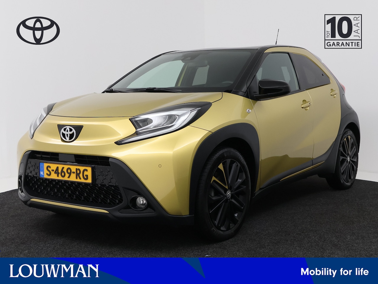 Toyota Aygo X - 1.0 VVT-i S-CVT Premium | Navigatie | JBL | PDC | Trekhaak | Verwarmde stoelen | - AutoWereld.nl