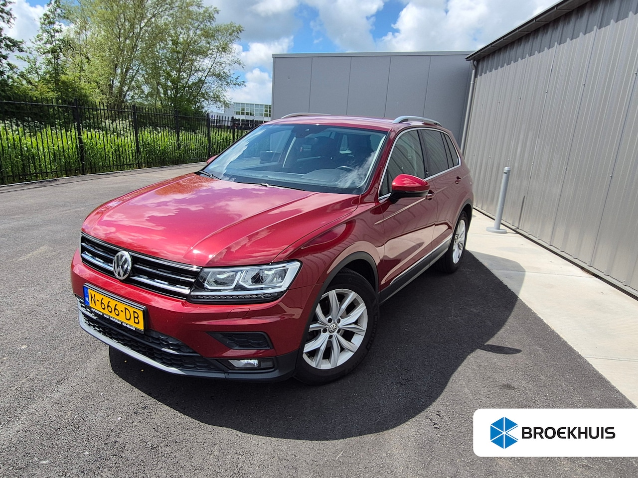 Volkswagen Tiguan - 1.4 TSI ACT , Sound 150PK | Cruise control adaptief | Navigatie | Stoelverwarming |  Elect - AutoWereld.nl