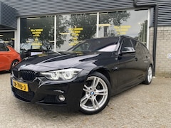 BMW 3-serie Touring - 318i Executive M Edition Msportstoelen/Leder/Stoelverwarming