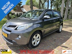 Toyota Urban Cruiser - 1.3 VVT-i Aspiration / 130.000 km boekjes