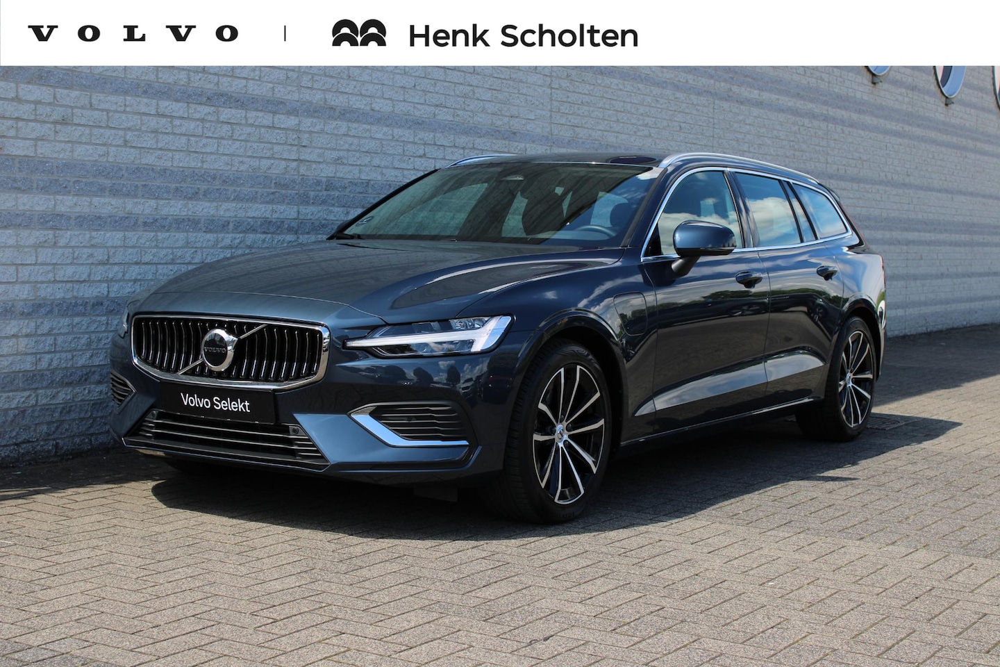 Volvo V60 - 2.0 T6 Plug-in hybrid AWD Essential Bright - AutoWereld.nl
