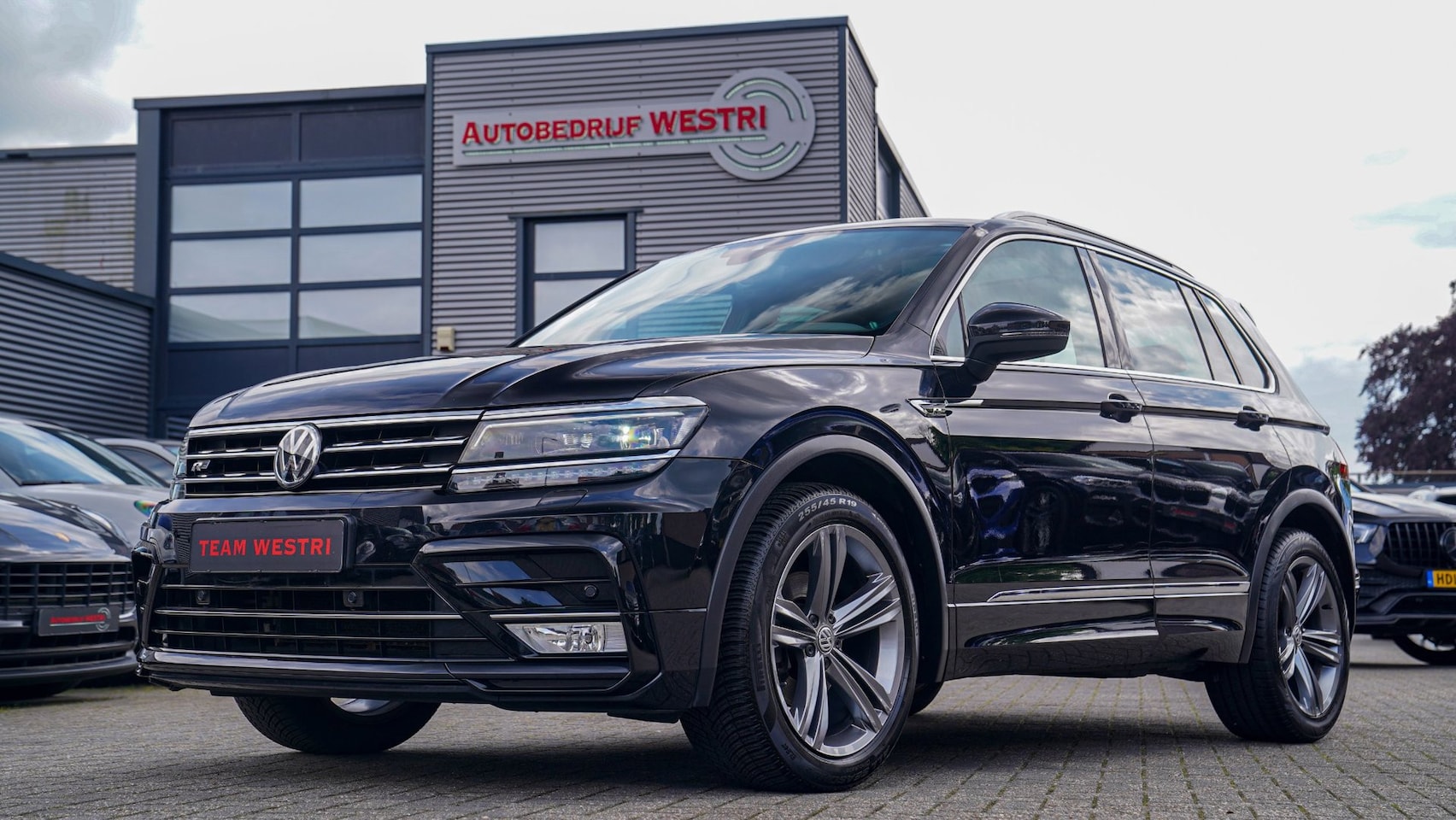 Volkswagen Tiguan - 1.4 TSI ACT Comfortline | Massage | Stoelverwarming | Head Up Display - AutoWereld.nl