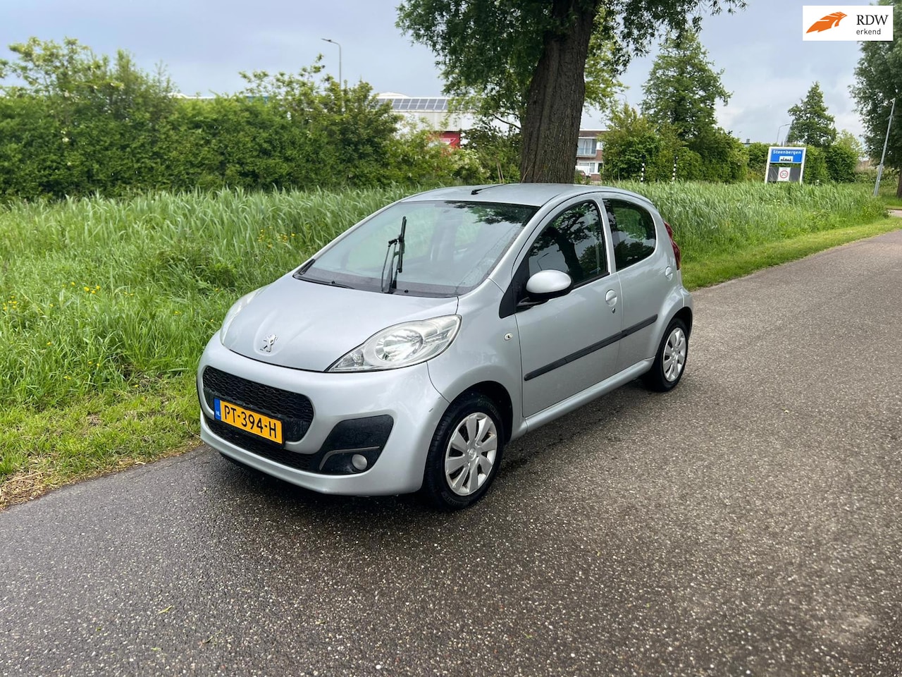 Peugeot 107 - 1.0 Première 1e Eigenaar Airco Toerenteller 4 deurs Elk Ramen - AutoWereld.nl