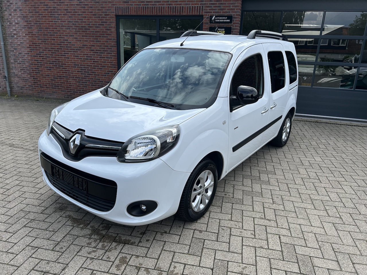 Renault Kangoo Family - 1.2 TCe/Automaat - AutoWereld.nl