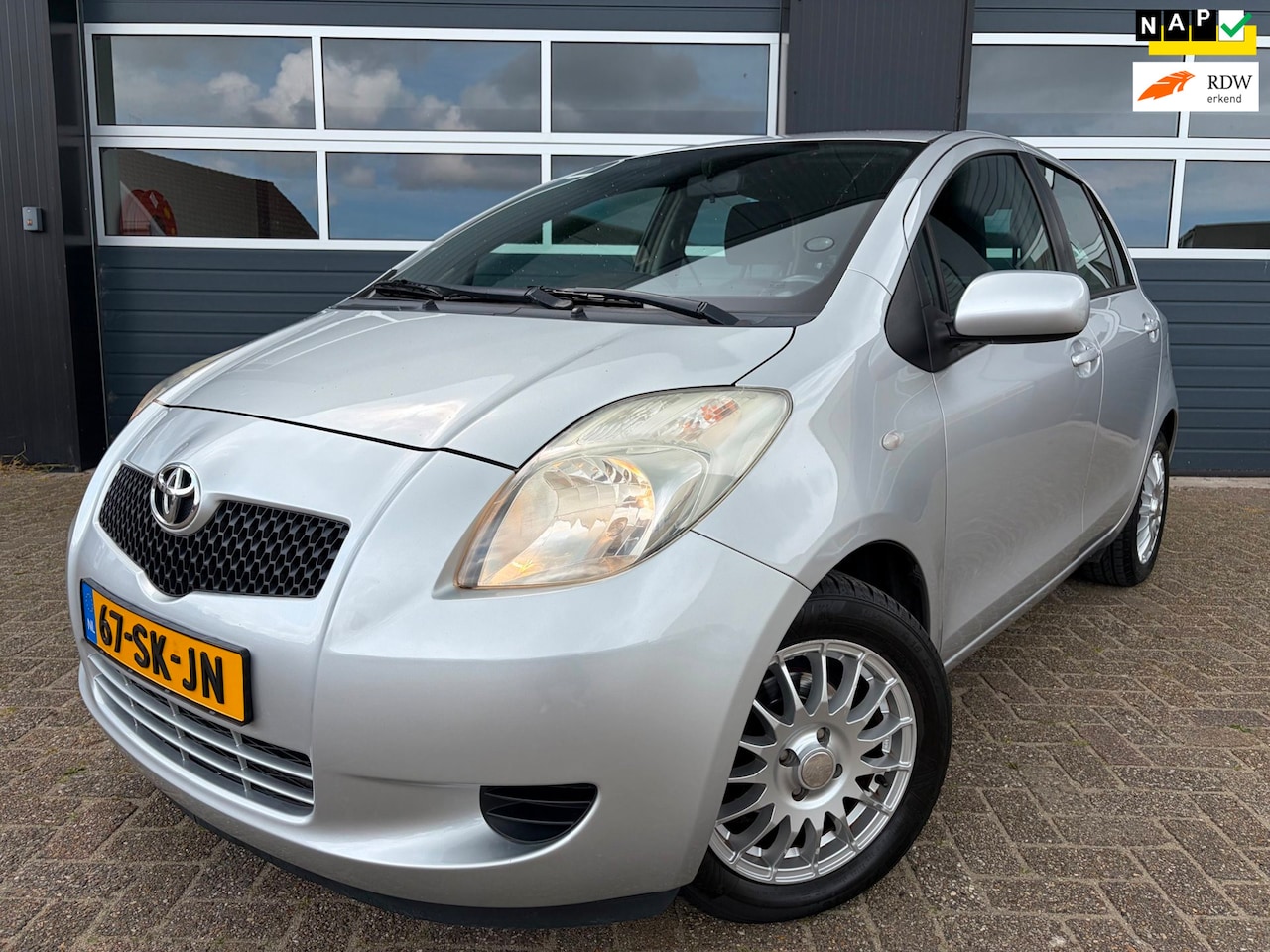 Toyota Yaris - 1.3 VVTi Sol|Airco|Zeer nette auto!!!| - AutoWereld.nl