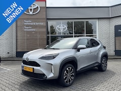 Toyota Yaris Cross - 115 FIRST EDITION NL-AUTO ALL-SEASON STOEL/STUURVERW PARK-SENSOREN APPLE/ANDROID BSM LED K