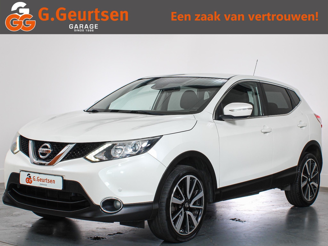 Nissan Qashqai - 1.2 Acenta Cruise Control, Achteruitrijcamera, Navigatie, Stoelverwarming - AutoWereld.nl