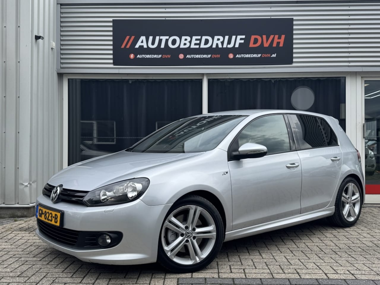 Volkswagen Golf - 1.4 TSI R-line | Cruise | Automaat | Airco | Rijklaar! - AutoWereld.nl