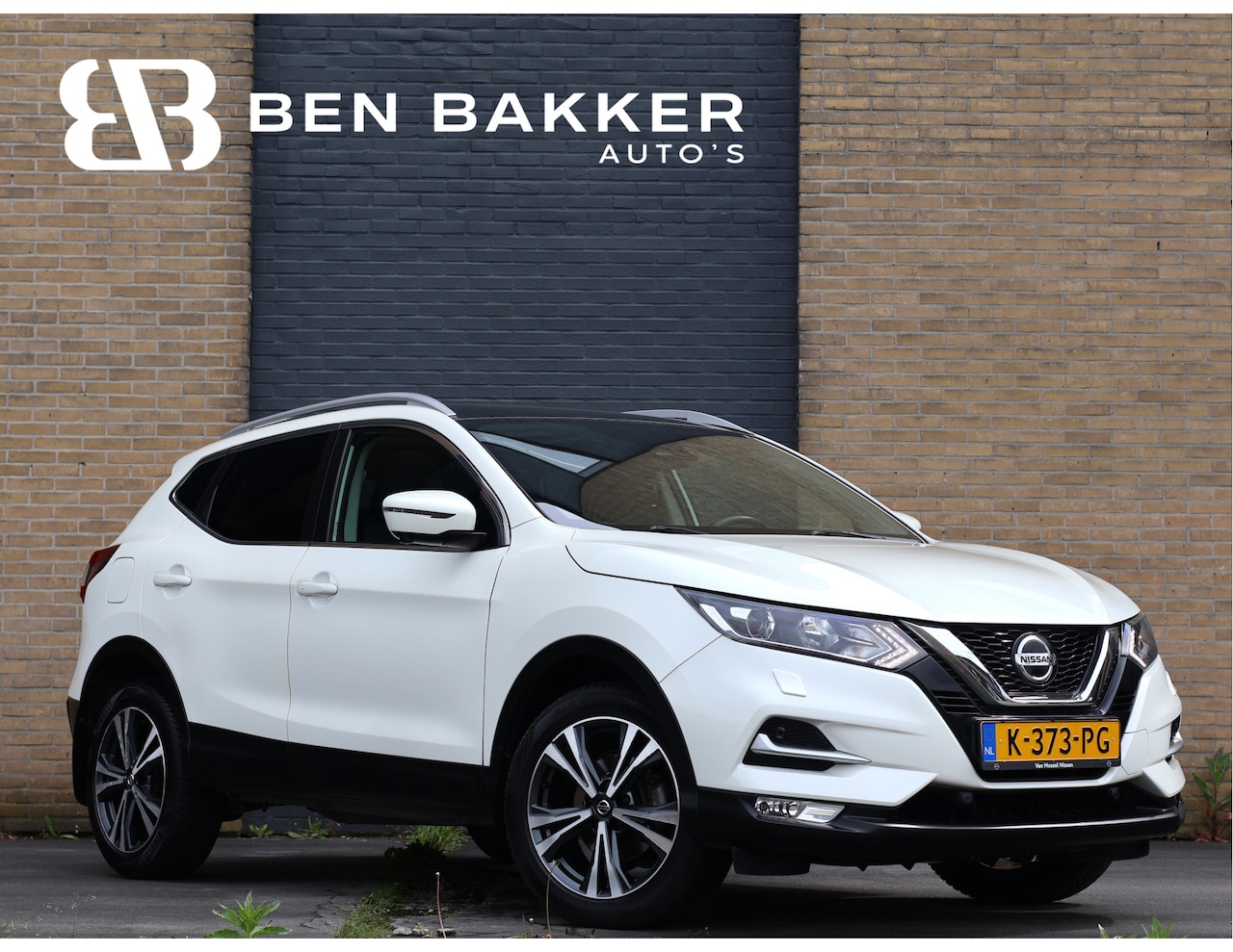 Nissan Qashqai - 1.3 DIG-T N-Motion Automaat Pano | Camera | Haak | Navi - AutoWereld.nl
