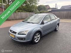 Ford Focus - 1.6-16V Futura Leuke auto