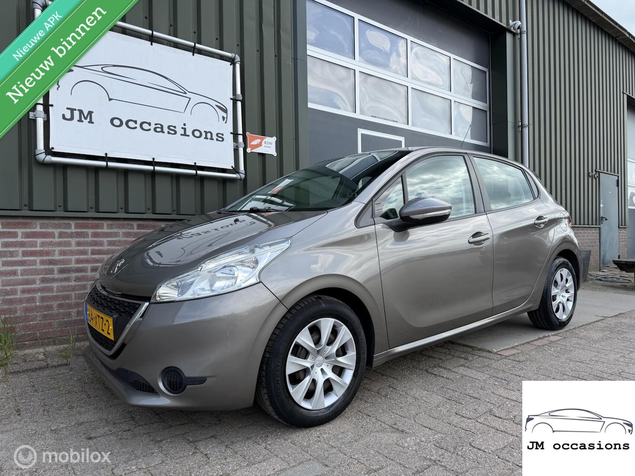Peugeot 208 - 1.2 VTi Active|Airco|Navi|Bluetooth|APK Nieuw| - AutoWereld.nl