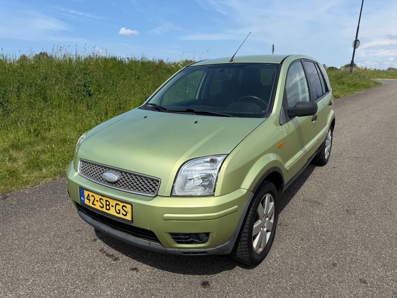 Ford Fusion - 1.6-16V Futura incl nw apk en garantie ! - AutoWereld.nl