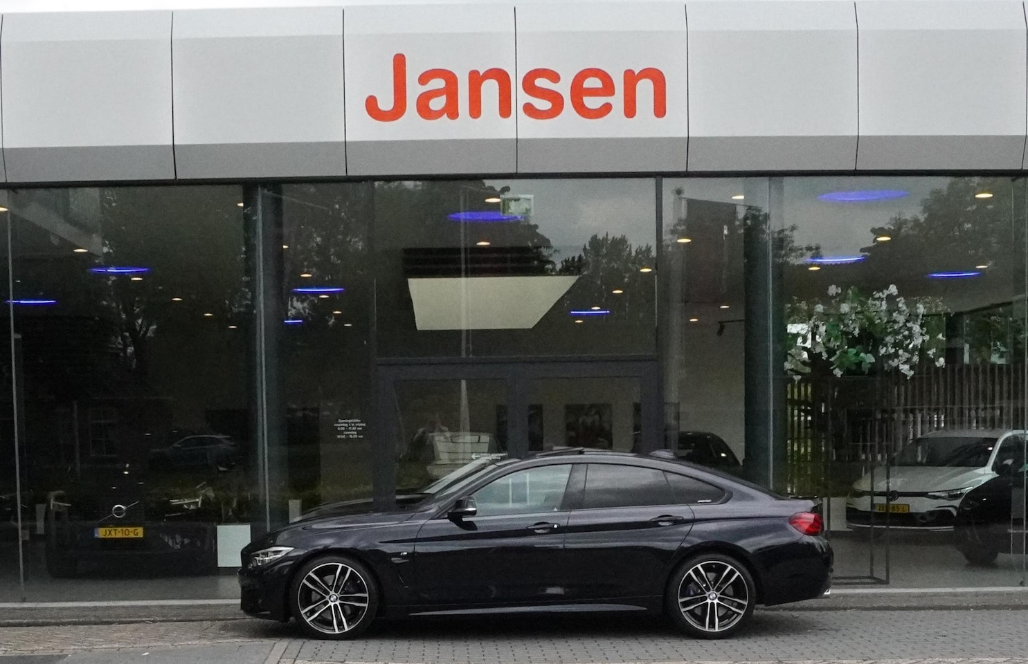 BMW 4-serie Gran Coupé - 420i High Executive Edition | M-SPORT | SCHUIFDAK | LEDER | CAMERA | HEAD-UP | CARBON ZWAR - AutoWereld.nl