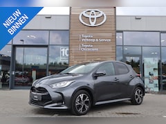 Toyota Yaris - HYBRID 115 DYNAMIC STOEL/STUURVERW BLIND-SPOT P-SENSOREN 16'' LM-VELGEN KEYLESS CAMERA APP