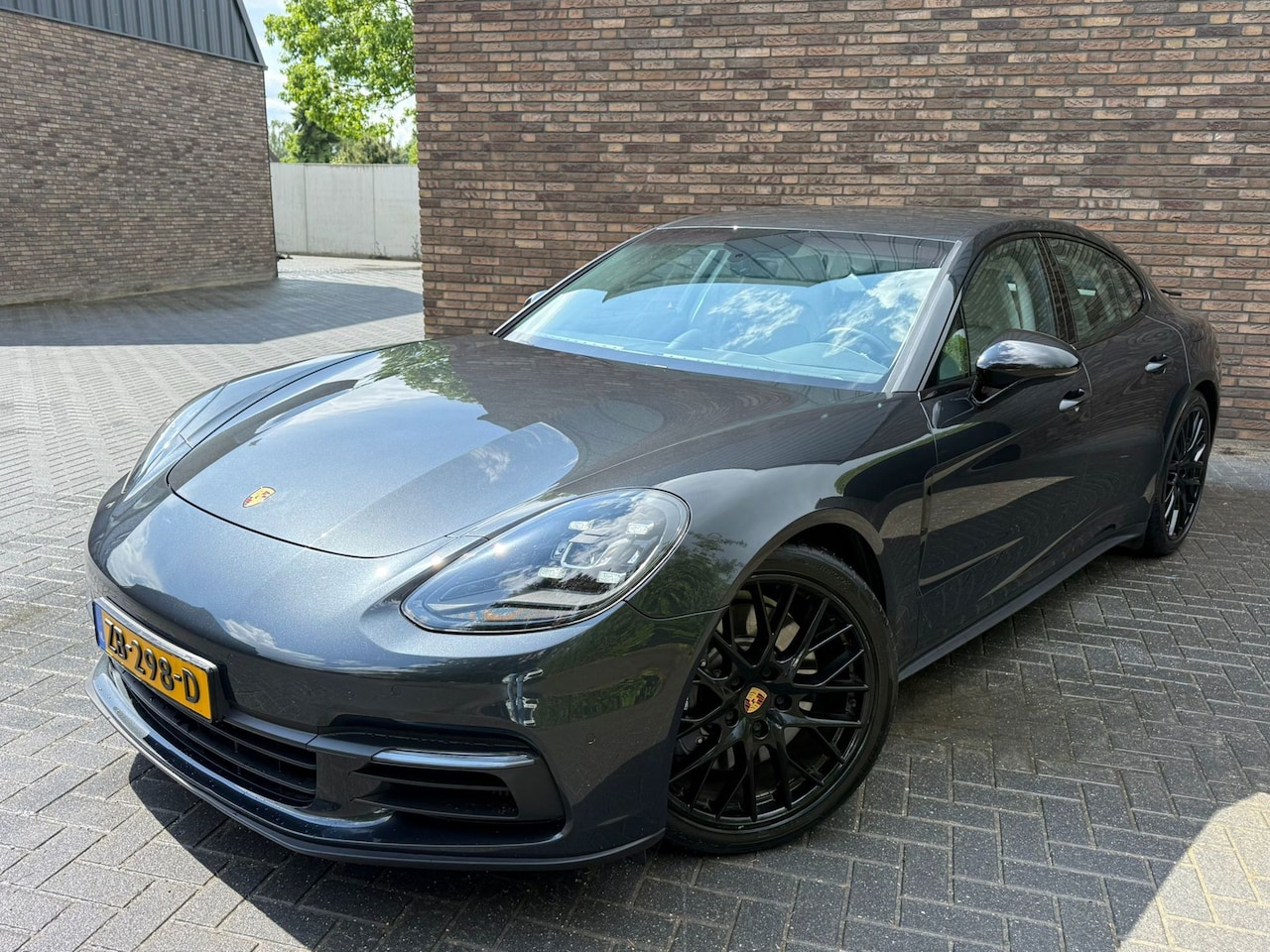 Porsche Panamera - 2.9 4 E-Hybrid 2.9 4 E-Hybrid, SOFT-CLOSE, LUCHTVERING, LEDER, NIEUWSTAAT!! - AutoWereld.nl