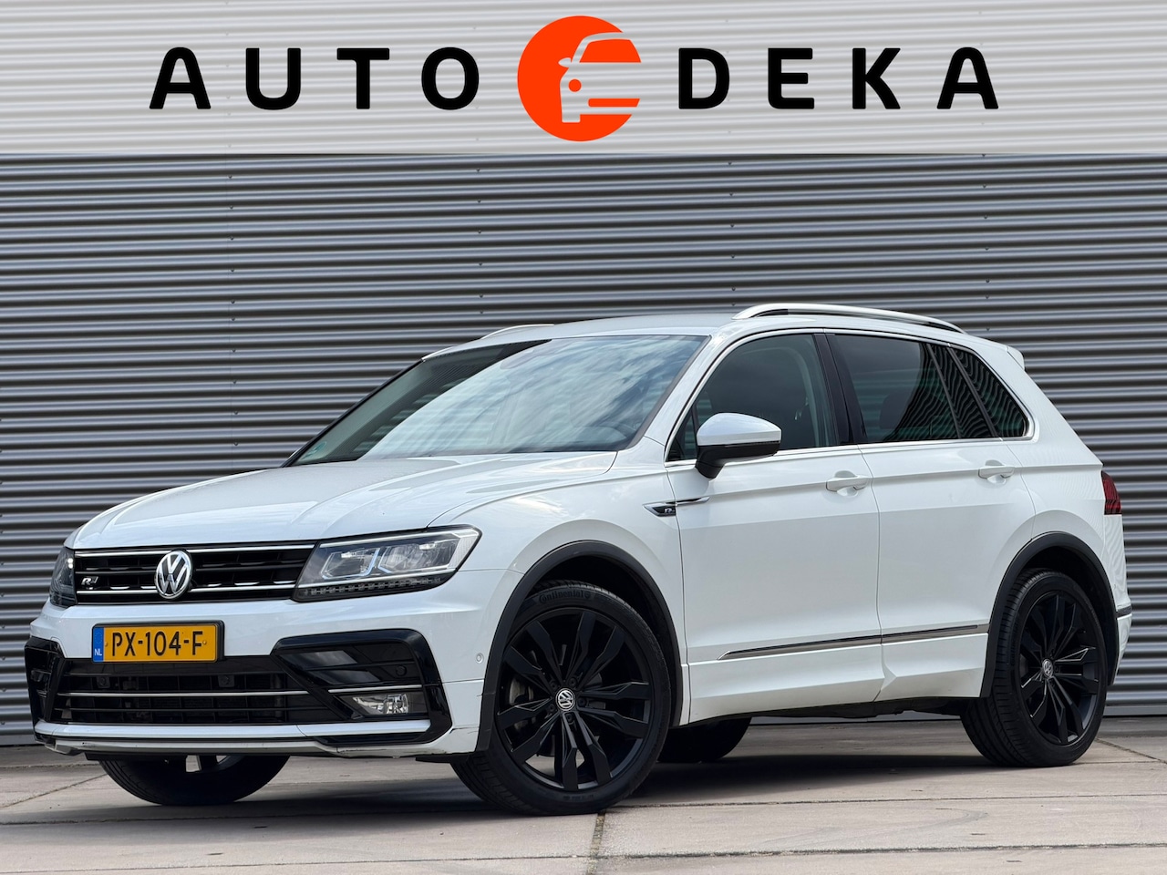 Volkswagen Tiguan - 2.0 TSI 4Motion Highline *R-Line*1e Eigenaar*Dealeronderhouden* - AutoWereld.nl