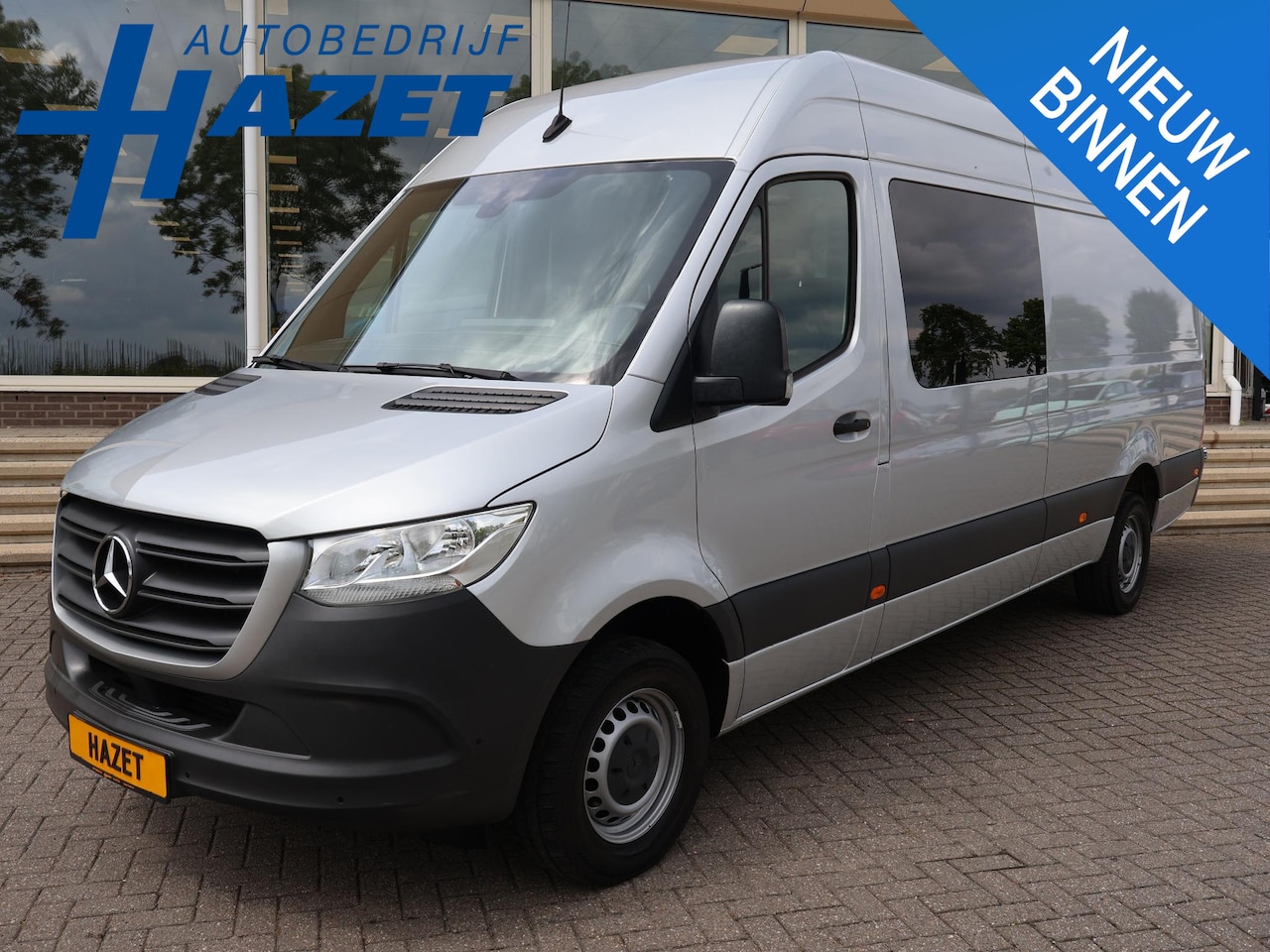 Mercedes-Benz Sprinter - 317 CDI 170 PK AUT. L3H2 DUBBEL CABINE 6-PERS. + NAVIGATIE | CAMERA | CARPLAY | TREKHAAK - AutoWereld.nl