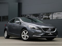 Volvo V40 - 1.6 T3 150PK Momentum Navigatie Cruise Stoelverwarming Pdc Xenon 160000KM BJ2015