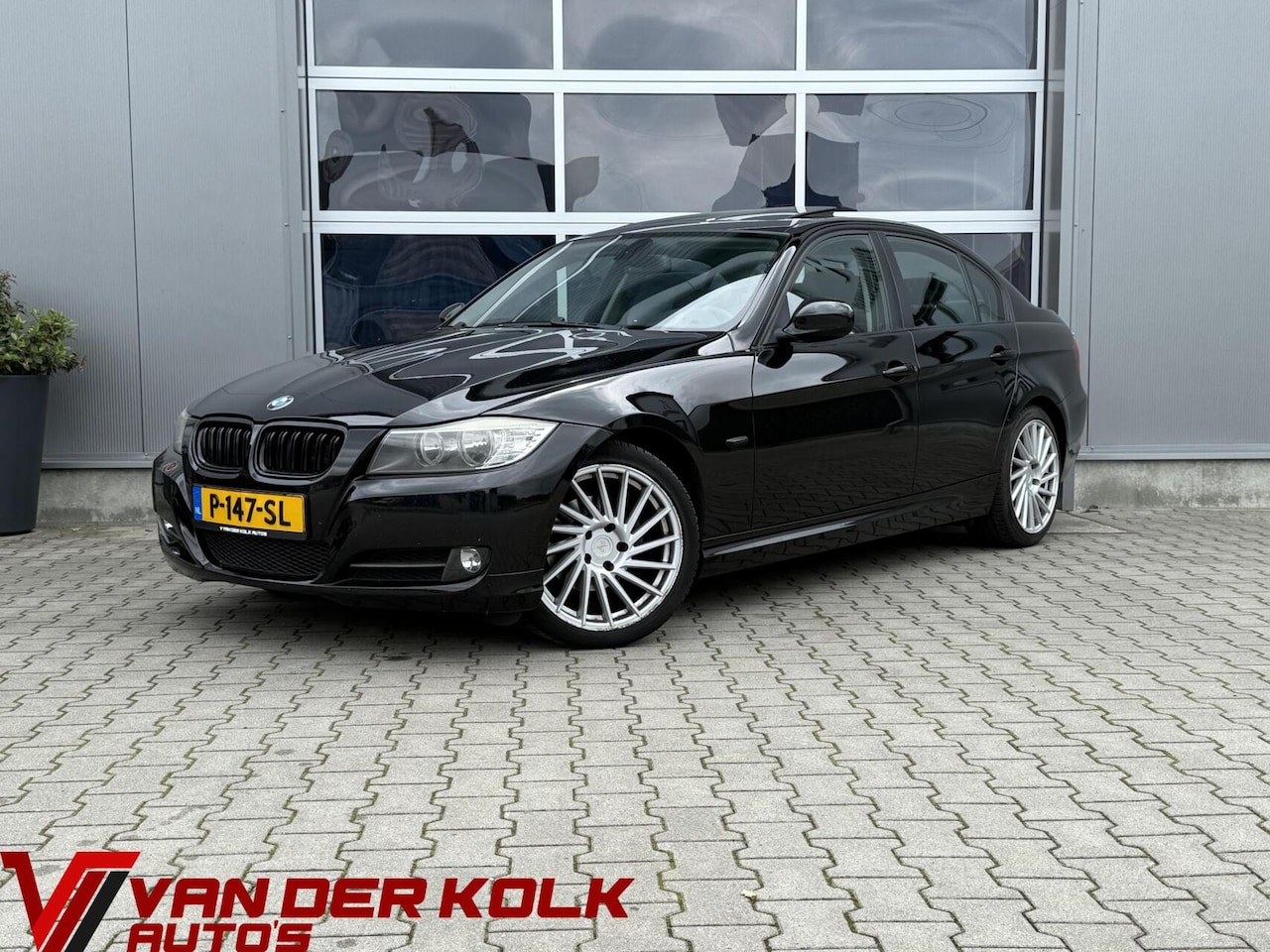 BMW 3-serie - 318i Executive | Panorama | Climate | Cruise | Lichtmetaal - AutoWereld.nl