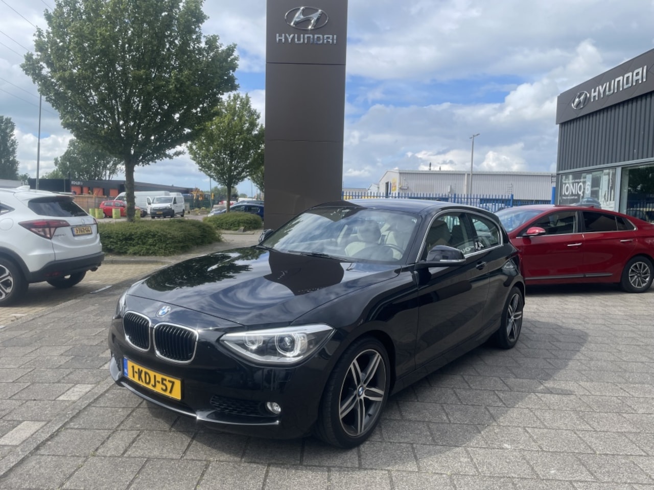 BMW 1-serie - 116i Upgrade Edition*RIJKLAARPRIJS* - AutoWereld.nl