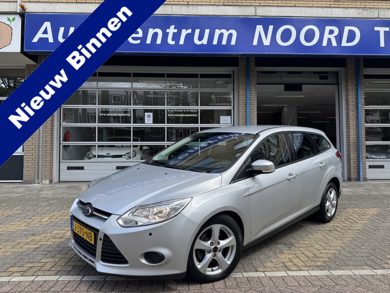 Ford Focus Wagon - 1.0 EcoBoost Edition Plus | Nieuwe Distributieriem | Airco | Parkeersensoren voor + achter - AutoWereld.nl