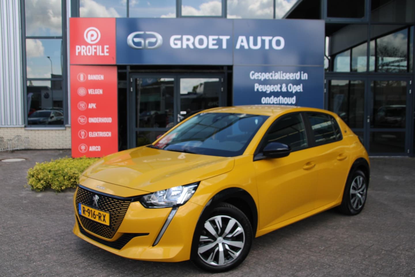 Peugeot e-208 - EV Active 50 kWh Automaat SOH 96.6% Airco Cruise Carplay dealer onderhouden - AutoWereld.nl