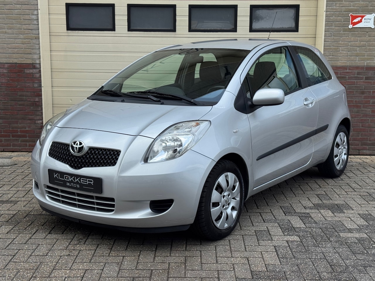 Toyota Yaris - 1.3 VVTi Sol Airco|APK 03-2027|Goed onderhouden - AutoWereld.nl