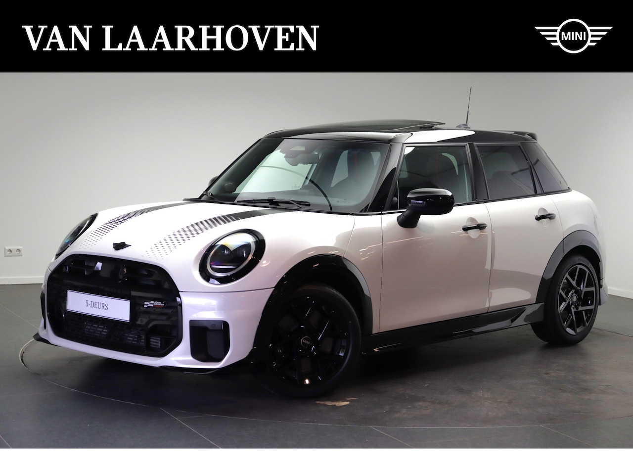 MINI Cooper - Hatchback C Automaat / John Cooper Works / Pakket M / 17" JCW Sprint Spoke black - AutoWereld.nl