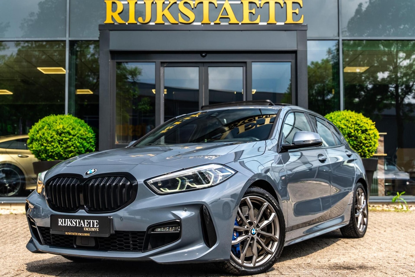 BMW 1-serie - 118i M Sport Edition|PANO|MEMORY|STUUR&STOELVERW - AutoWereld.nl