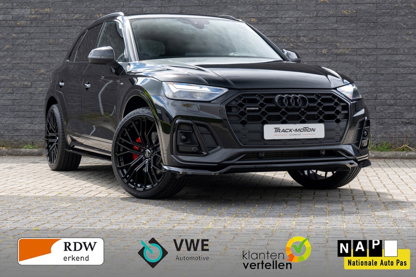 Audi Q5 - 50 TFSI e S edition Competition Black & Black - AutoWereld.nl